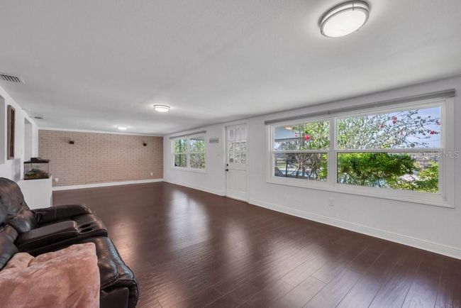 11015 S County Road 39, House other with 4 bedrooms, 2 bathrooms and null parking in Lithia FL | Image 15