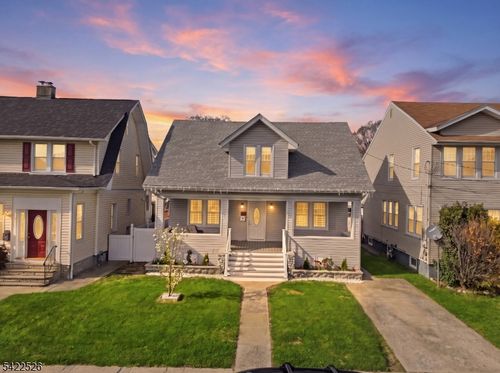 140 Grove Ave, Woodbridge, NJ, 07095-3046 | Card Image