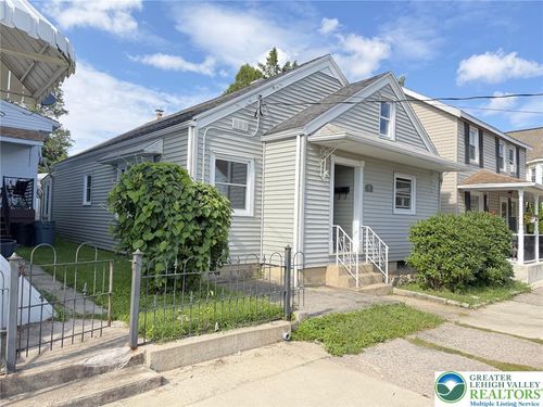 8 E Holland St, Summit Hill, PA, 18250-1510 | Card Image