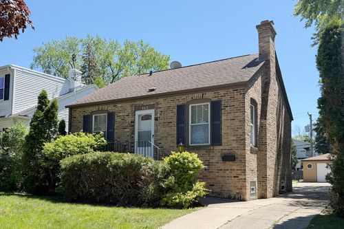 963 E Prairie Street, Des Plaines, IL, 60016 | Card Image