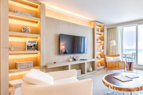 apt-1016-102 24th St, Miami Beach, FL, 33139-1747 | Card Image