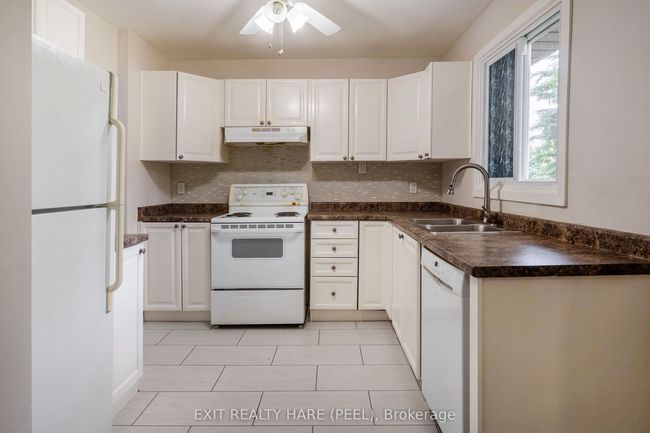 51 - 93 Hansen Rd N, Condo with 3 bedrooms, 2 bathrooms and 1 parking in Brampton ON | Image 34