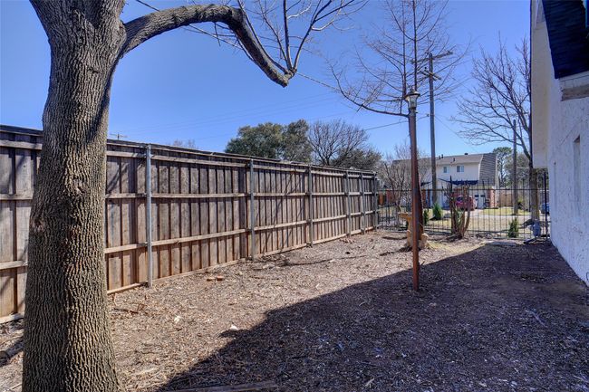 636 W Cedar St, House other with 5 bedrooms, 2 bathrooms and null parking in Hurst TX | Image 40
