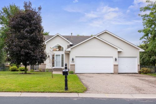 1719 Fountain Ln, Waconia, MN, 55387-9440 | Card Image