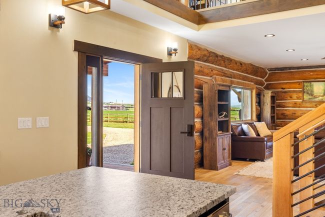 17 Texs Loop, House other with 4 bedrooms, 3 bathrooms and null parking in Alder MT | Image 8