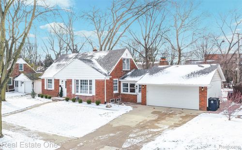 2726 Bamlet Rd, Royal Oak, MI, 48073-2917 | Card Image