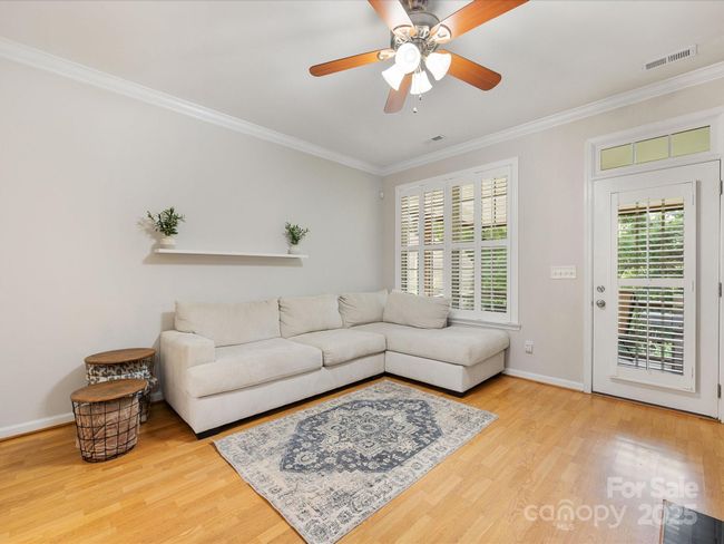 Family Room | Image 16