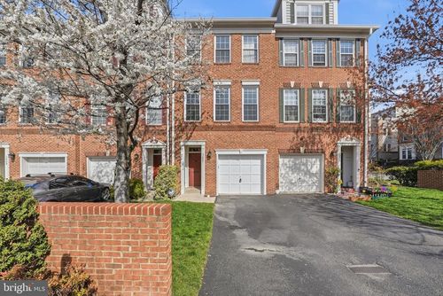 3605 12th St S, Arlington, VA, 22204-4257 | Card Image
