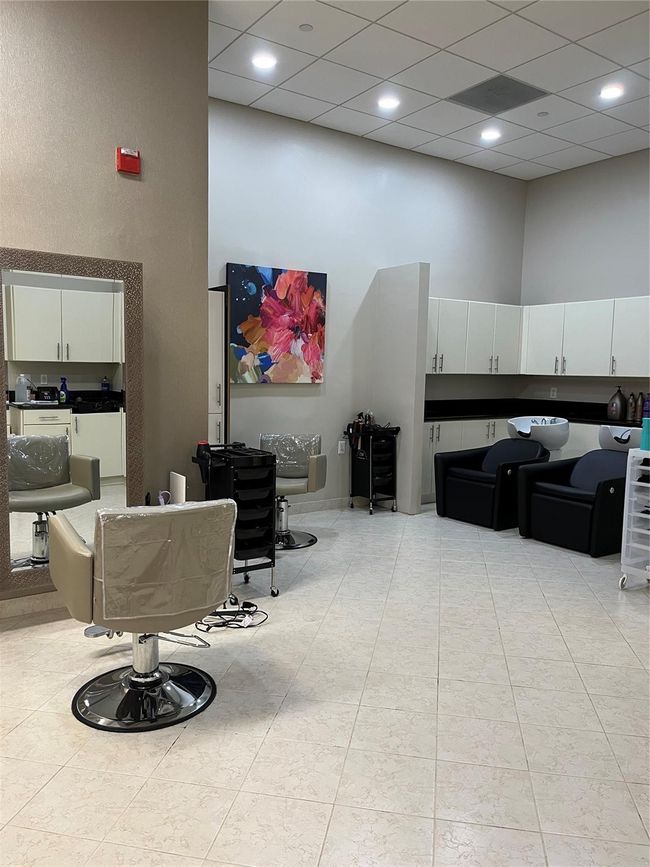APT-272 - 16135 Emerald Estates Dr, Condo with 3 bedrooms, 3 bathrooms and null parking in Weston FL | Image 8