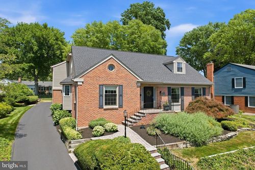 319 Hampton Rd, WILMINGTON, DE, 19803-2425 | Card Image