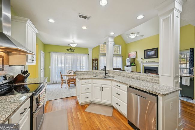 572 Harbour Shores Dr, House other with 4 bedrooms, 4 bathrooms and null parking in Jackson GA | Image 16