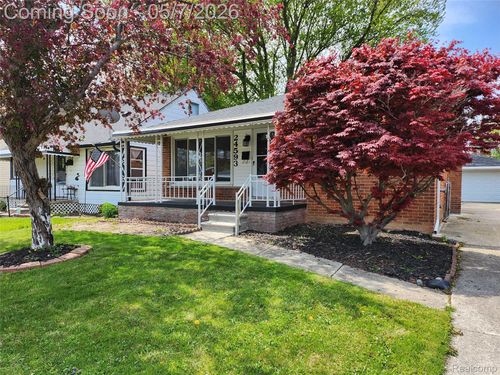 24593 Rosalind Ave, Eastpointe, MI, 48021-1311 | Card Image