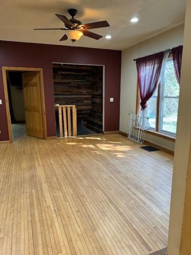10928 Hwy Ss, House other with 5 bedrooms, 1 bathrooms and null parking in BLOOMER WI | Image 7