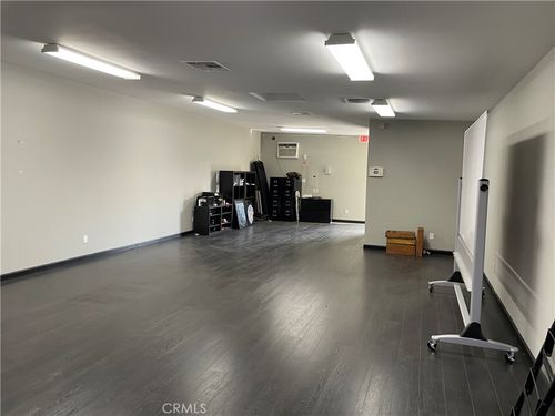 5522 Atlantic Blvd, Maywood, CA, 90270-2431 | Card Image