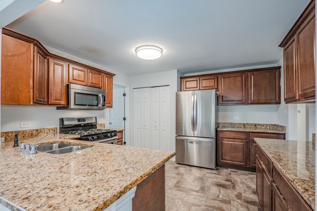 5547 Bruner St, House other with 3 bedrooms, 2 bathrooms and 1 parking in Hinsdale IL | Image 7