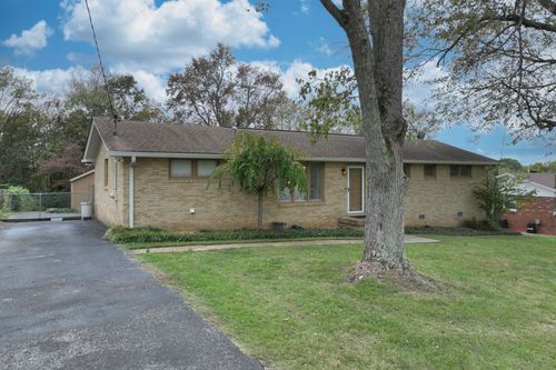 117 Crossroad Dr, Hendersonville, TN, 37075-4801 | Card Image