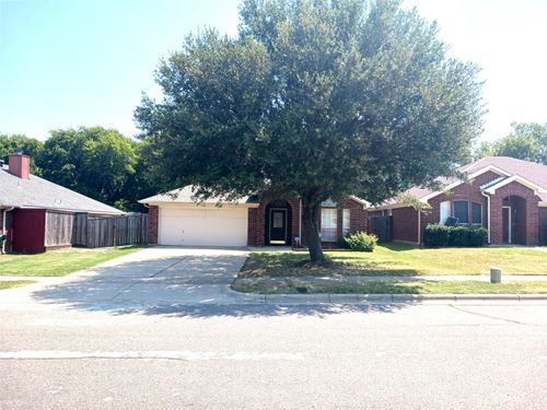 5903 Garden View Dr, Arlington, TX, 76018-5344 | Card Image