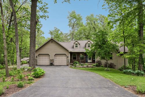 355 Maple Heights Rd, Marshall, WI, 53559-9407 | Card Image