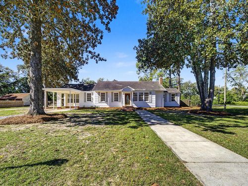 300 Laurel Ave, Adel, GA, 31620-2857 | Card Image