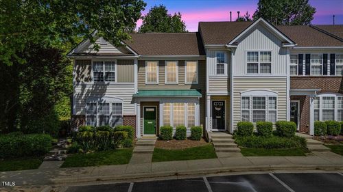 5318 Crescentview Pkwy, Raleigh, NC, 27606-4547 | Card Image