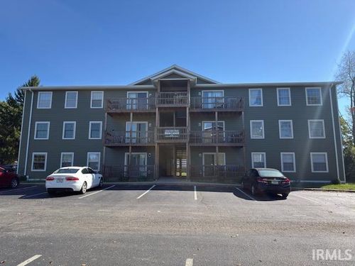d11-3230 E John Hinkle Pl, Bloomington, IN, 47408-2632 | Card Image