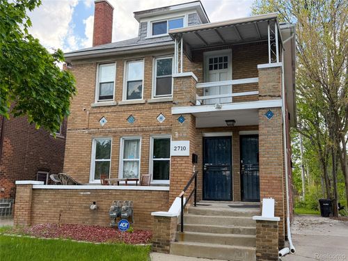 2710 Clements St, Detroit, MI, 48238-2700 | Card Image