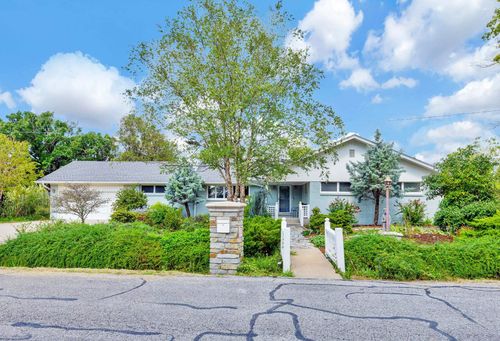 10 E Hawthorne St, Wichita, KS, 67206-2534 | Card Image