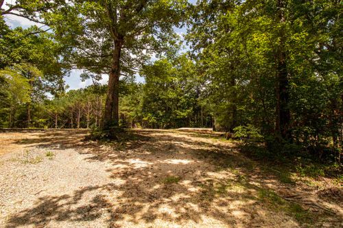 441 Roberts Rd, Pinson, TN, 38366-8725 | Card Image