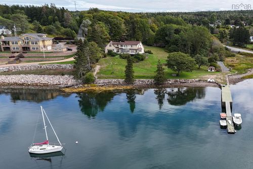 2 Crouchers Point Rd, Glen Haven, NS, B3Z2W4 | Card Image