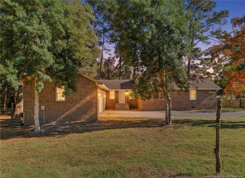 615 E 3rd Ave, Red Springs, NC, 28377-1438 | Card Image