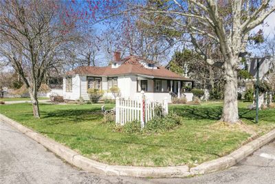 2 Circuit Road, House other with 3 bedrooms, 1 bathrooms and null parking in Bellport Village NY | Image 2