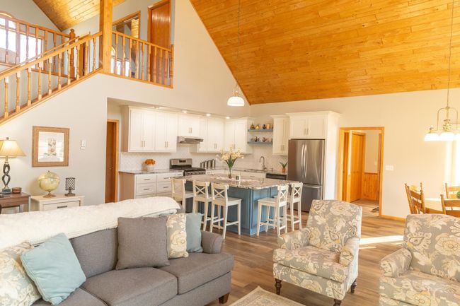 Gorgeous open floor plan | Image 6