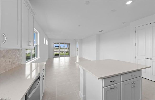 12662 Pyrite Ct, Condo with 2 bedrooms, 2 bathrooms and 2 parking in Alva FL | Image 11