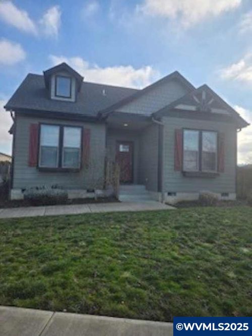 555 N Main St, Mt Angel, OR, 97071 | Card Image