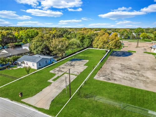 11513 Long Hill Ln, Balch Springs, TX, 75180-3808 | Card Image