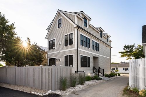 5 E Marginal Rd, Duxbury, MA, 02332-4006 | Card Image