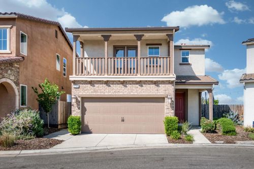 6148 E Bishop Ln, Fresno, CA, 93727-3581 | Card Image