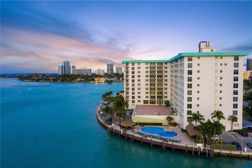 8f-10350 W Bay Harbor Dr, Bay Harbor Islands, FL, 33154-1258 | Card Image