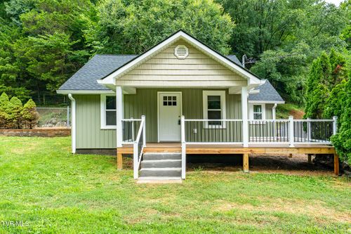 200 Coal Chute Rd, Elizabethton, TN, 37643-4944 | Card Image