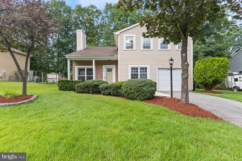 5596 Neddleton Ave, WOODBRIDGE, VA, 22193-4166 | Card Image