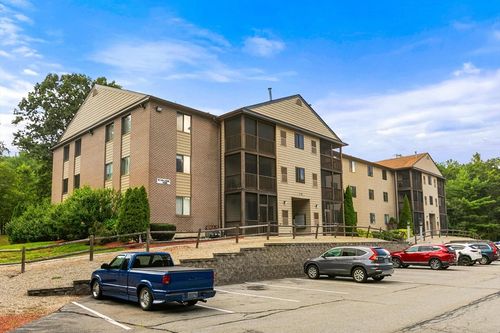 apt-21-10 Village Ln, Tyngsboro, MA, 01879-2812 | Card Image