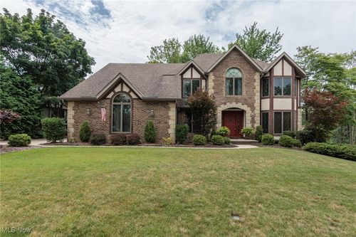10702 Tudor Cir, North Royalton, OH, 44133-1987 | Card Image