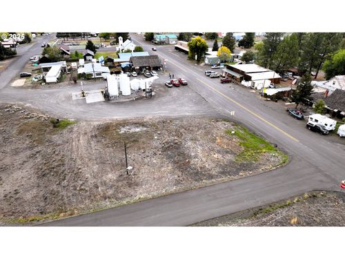 208 W Main St, Ukiah, OR, 97880 | Card Image