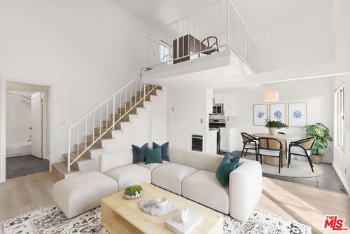 209-1125 Pico Blvd, Santa Monica, CA, 90405-1019 | Card Image