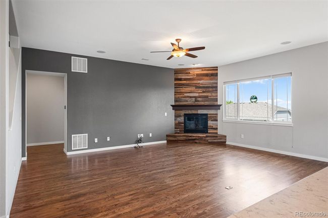 Living Room | Image 11