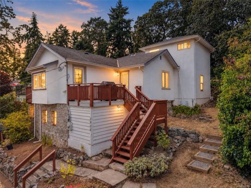 3938 Wilkinson Rd, Victoria, BC, V8Z5A2 | Card Image