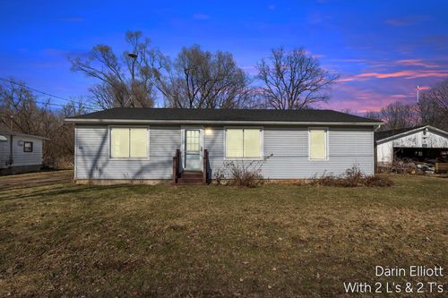 226 Miller St, Ionia, MI, 48846-2038 | Card Image