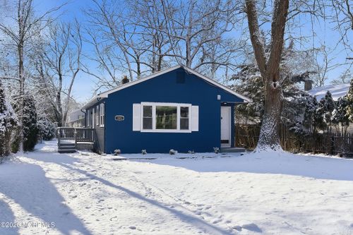 123 W 4th St, Howell, NJ, 07731-8509 | Card Image