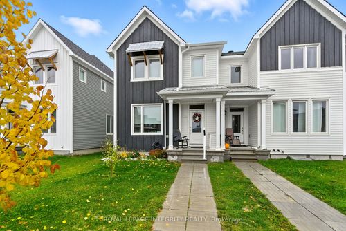 820 Bascule Pl, Richmond, ON, K0A2Z0 | Card Image