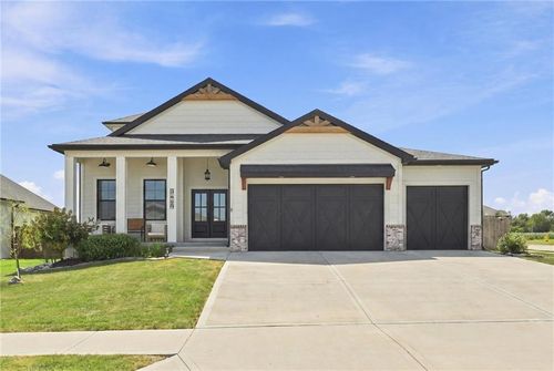 31749 W 168th Ct, Gardner, KS, 66030-9306 | Card Image
